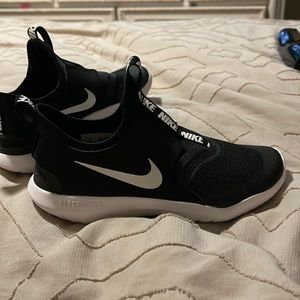 NWOT Boys Nike Flex Runner SZ 1Y